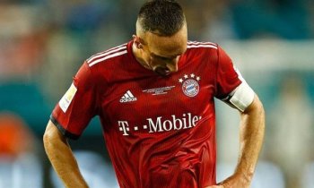 Z chyb obviněný Ribéry neudržel emoce na uzdě a ještě v Dortmundu rozdával facky