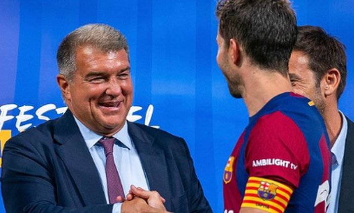 Další obrat v Barceloně. O peníze prý nešlo, prezident slavného klubu promluvil o konci kouče Xaviho