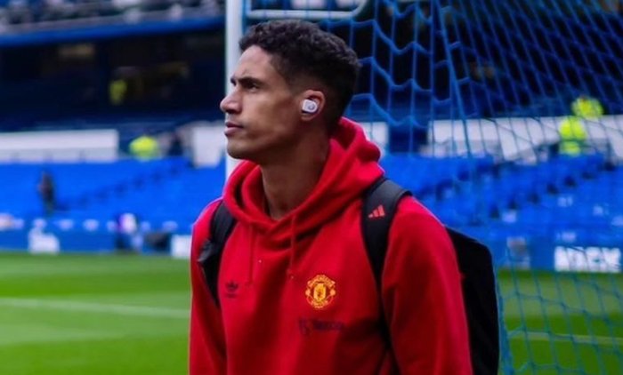 Varane po třech letech opustí Old Trafford. Ve hře jsou dva zájemci z italské Serie A