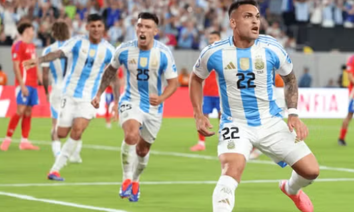 Argentině pomohlo video! Vítězný gól mistrů světa na Copa Américe se řešil tři minuty, rozhodl o postupu