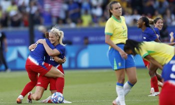 Američanky se po 12 letech vracejí na trůn, po výhře nad Brazilkami mají páté olympijské zlato