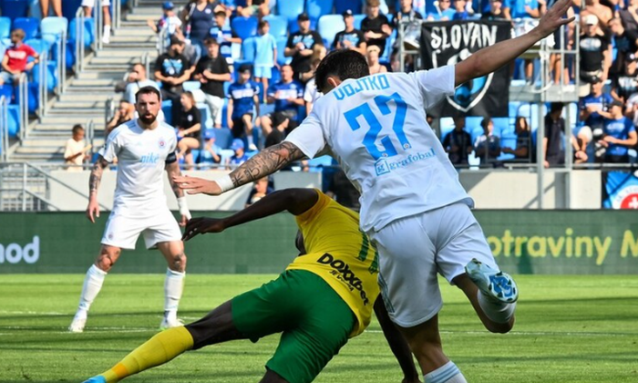 Debakl slovenské chlouby! Nebudu na tým házet špínu, řekl Weiss. Pro Slovan je to kruté, dodal český kouč